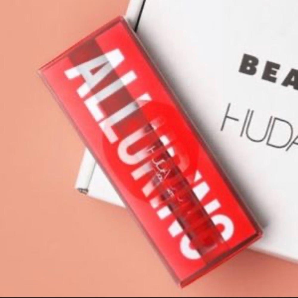 Huda Beauty Alluring Red Liquid Lip full size limited edition